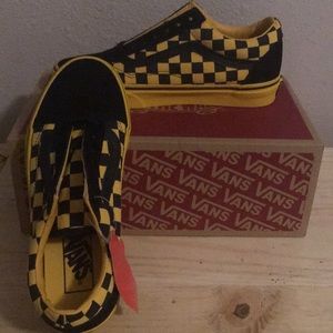 Old skool Black and yellow checkered vans